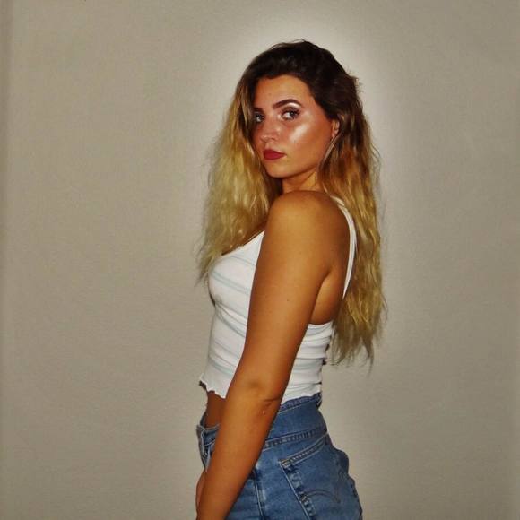 Meet your Posher, Mary - Picture 1 of 1